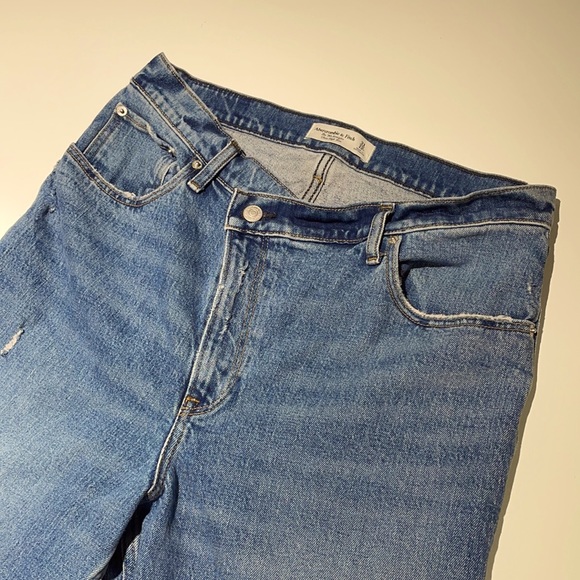 Abercrombie & Fitch Denim - ABERCROMBIE 90’s STRAIGHT LEG ULTRA HIGH RISE